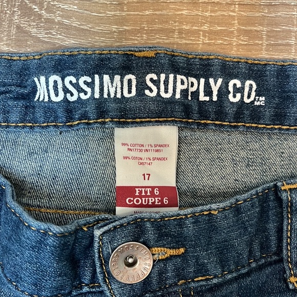 Mossimo Supply Co. Cut-Off Shorts - Size 17 - Picture 2 of 6